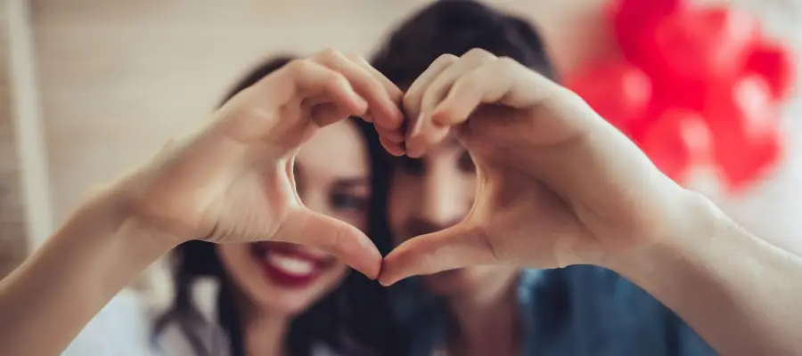 Exploring and Recognizing Love Online